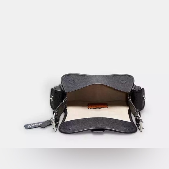 Cargo Wavy Dinky Bag In Pebbled Coachtopia Leather - Picture 5 of 14